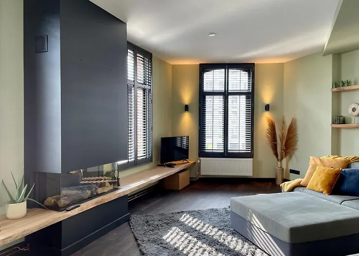 Charming Duplex Apartment At Top Location